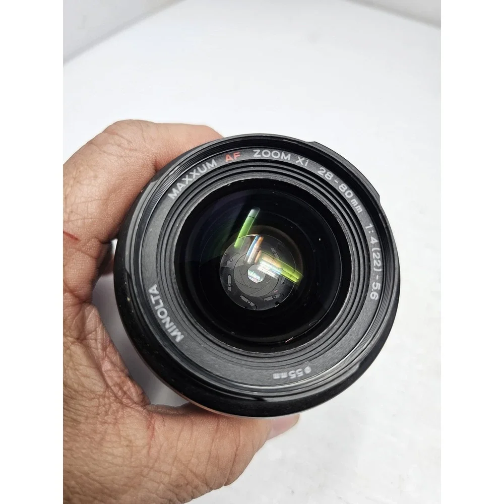 Minolta Maxxum AF Zoom Xi‎ 28-80mm 1: 4-5.6 - With HOYA 55mm Skylight Filter